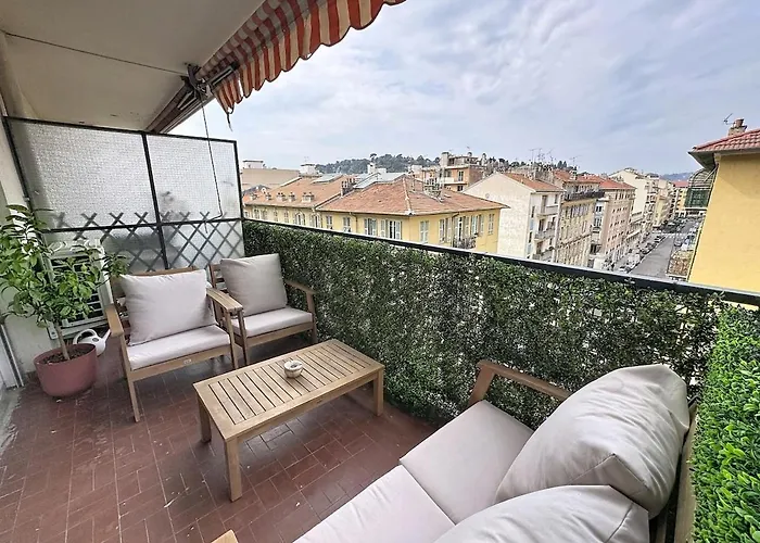 Exceptional Vieux-port Terrace View *